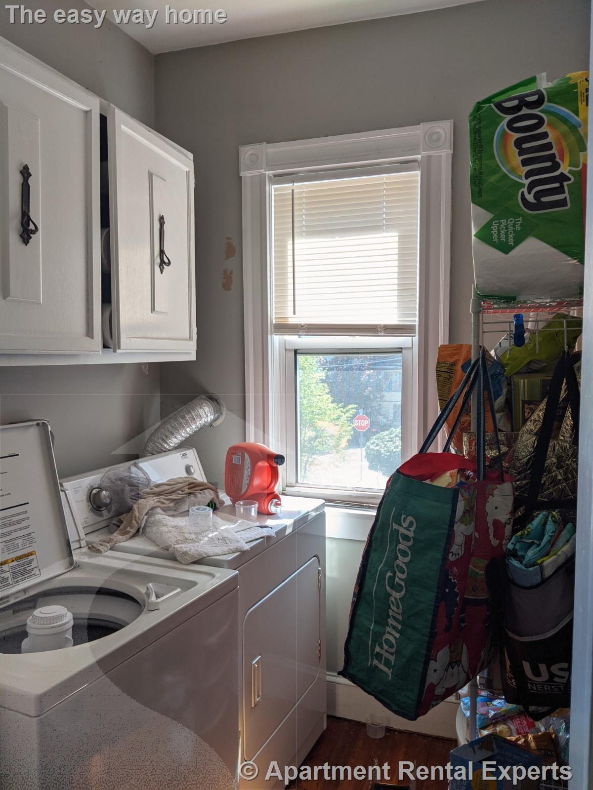 3 bed, 1 bath apartment for rent at 41 Belknap St Unit 2, Teele Square — photo 6 of 23