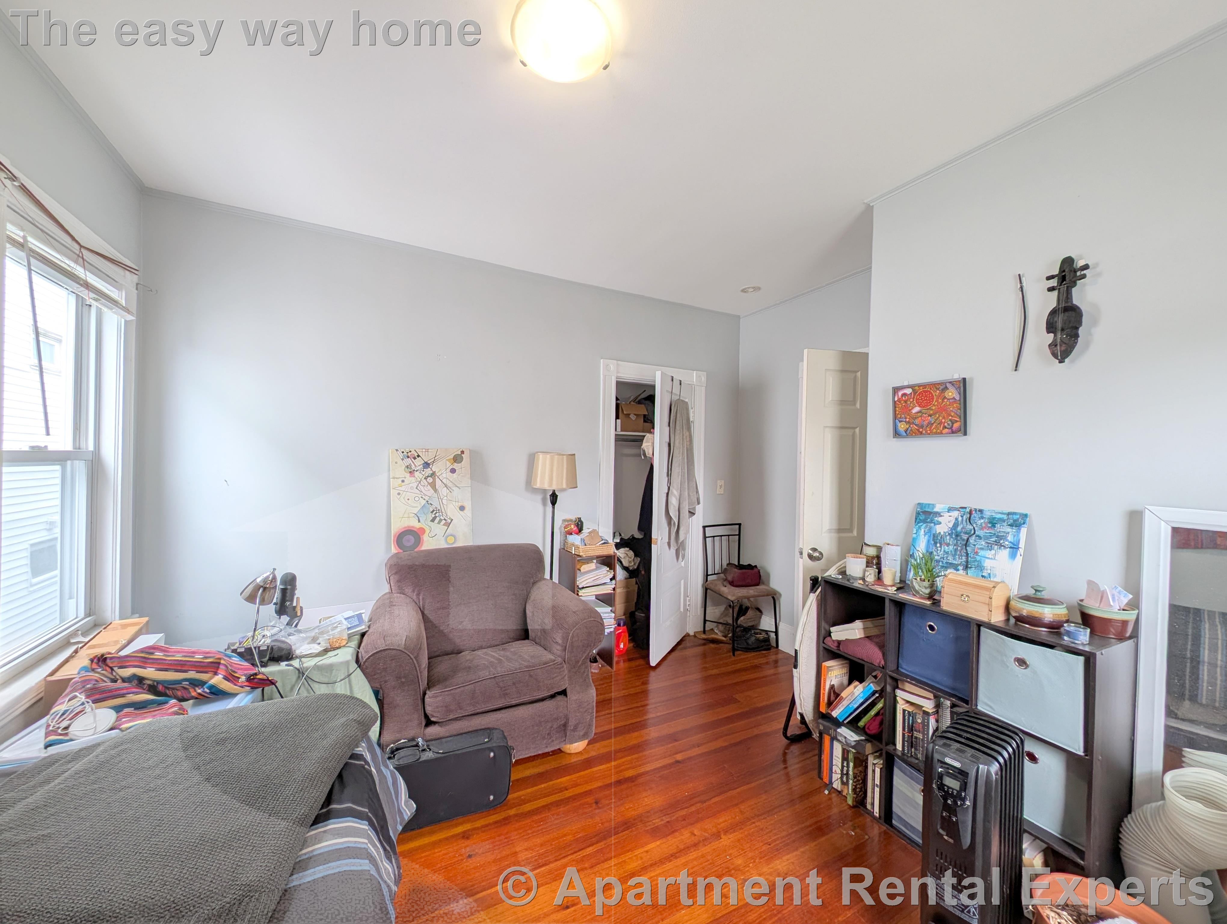 3 bed, 1 bath apartment for rent at 41 Belknap St Unit 3, Teele Square — photo 16 of 19