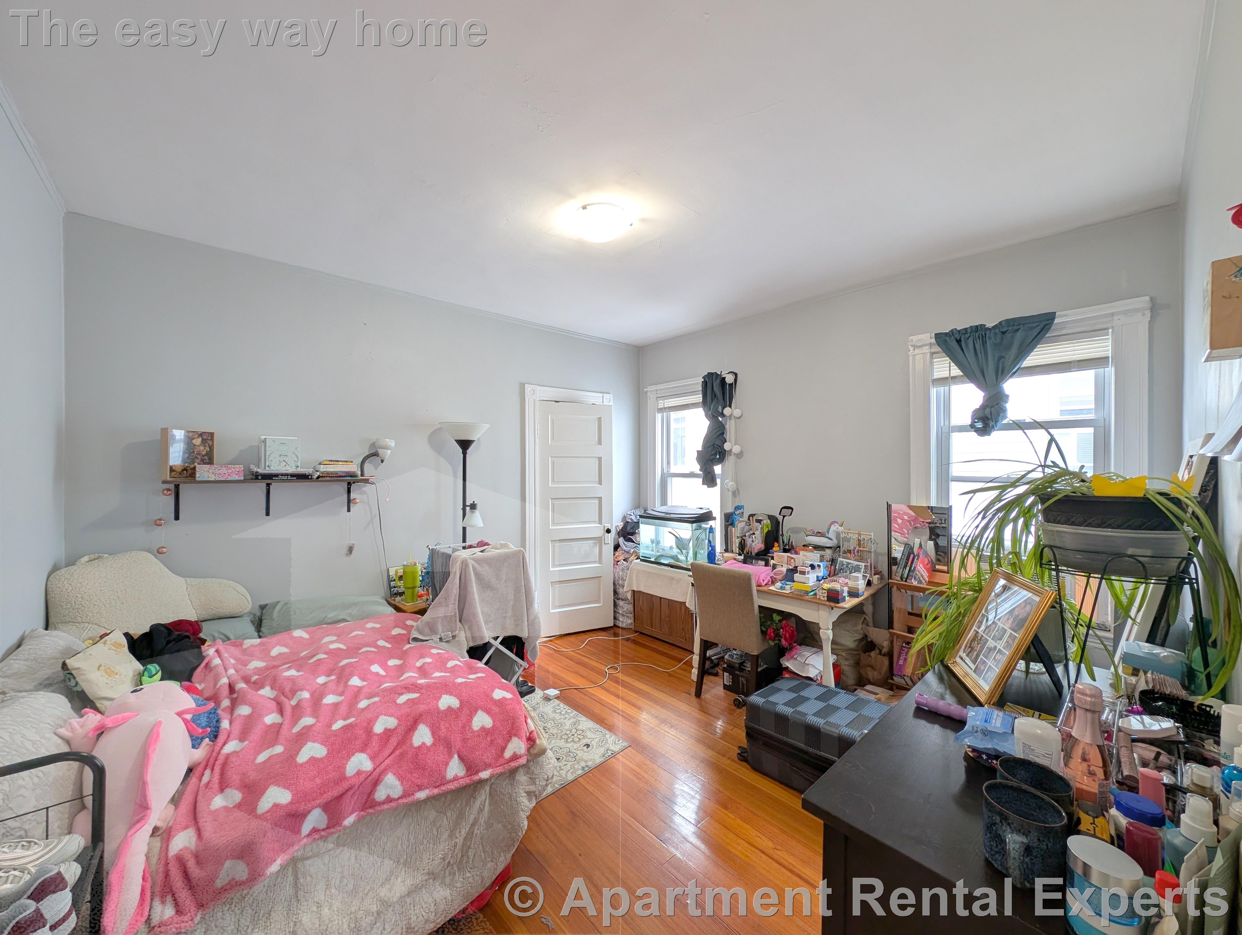 3 bed, 1 bath apartment for rent at 41 Belknap St Unit 3, Teele Square — photo 12 of 19
