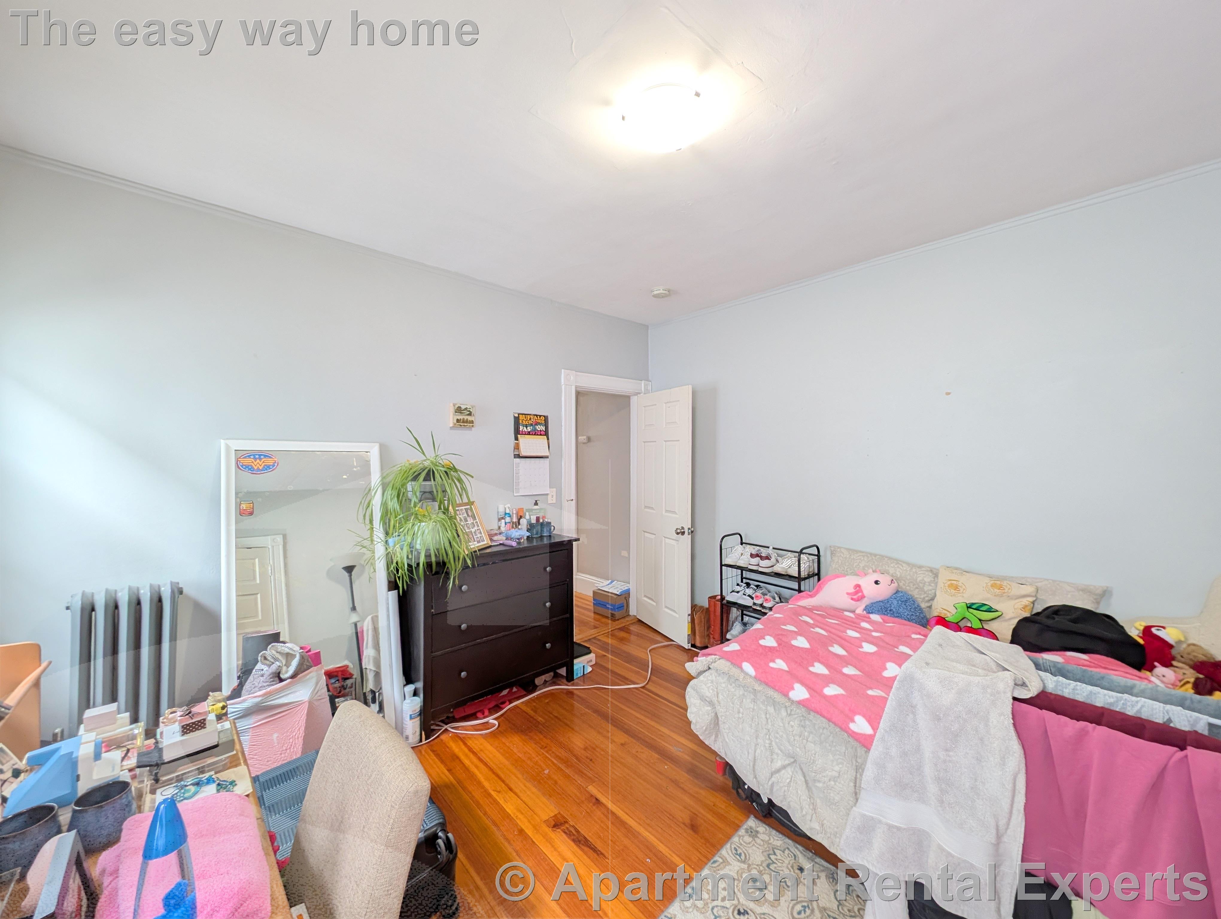 3 bed, 1 bath apartment for rent at 41 Belknap St Unit 3, Teele Square — photo 13 of 19