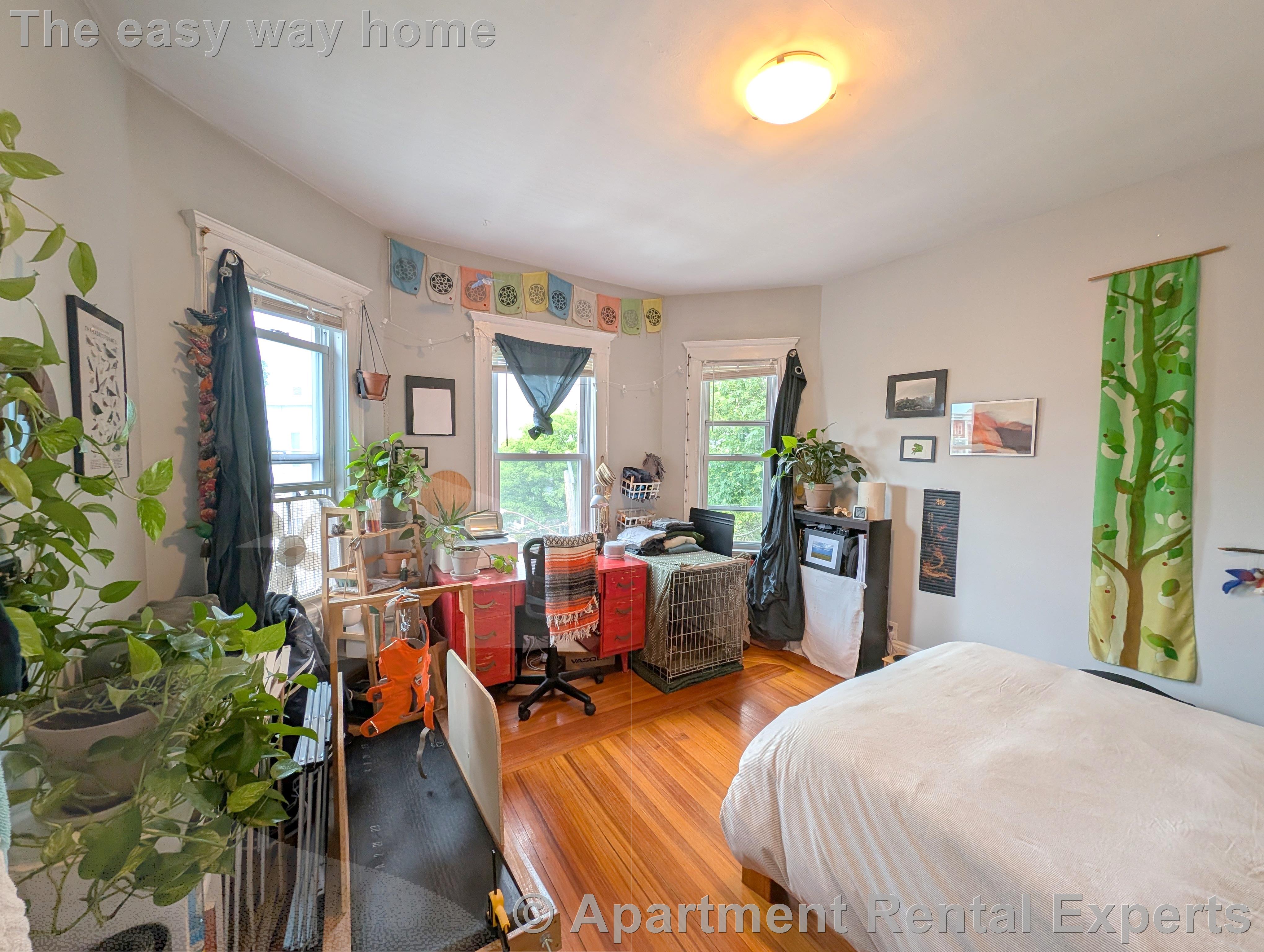 3 bed, 1 bath apartment for rent at 41 Belknap St Unit 3, Teele Square — photo 8 of 19