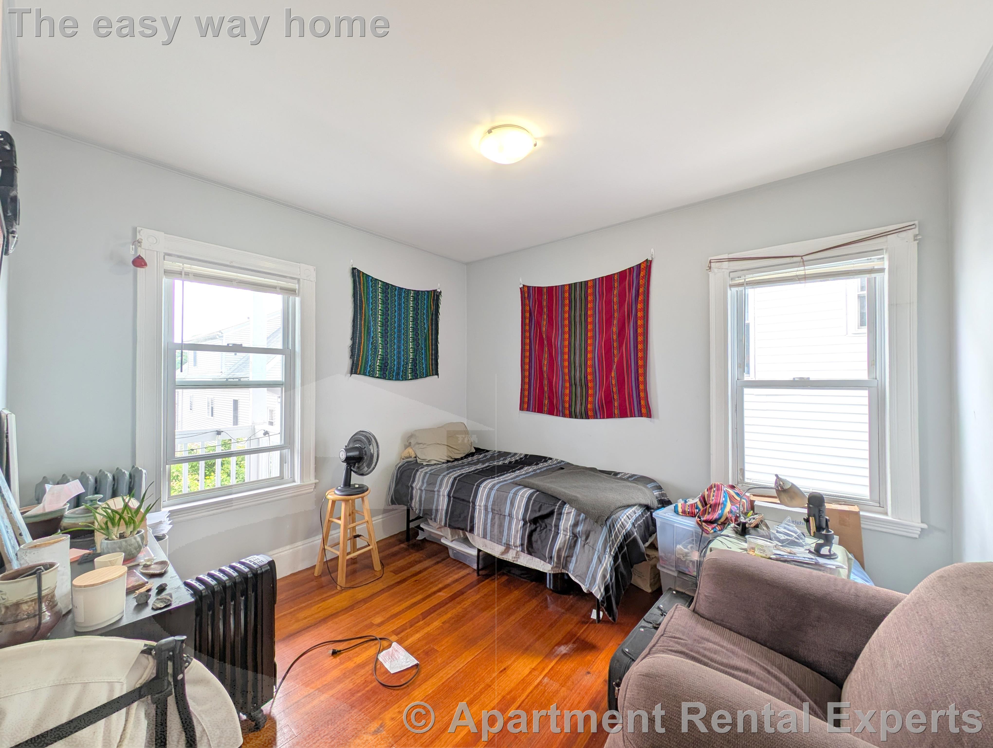3 bed, 1 bath apartment for rent at 41 Belknap St Unit 3, Teele Square — photo 15 of 19
