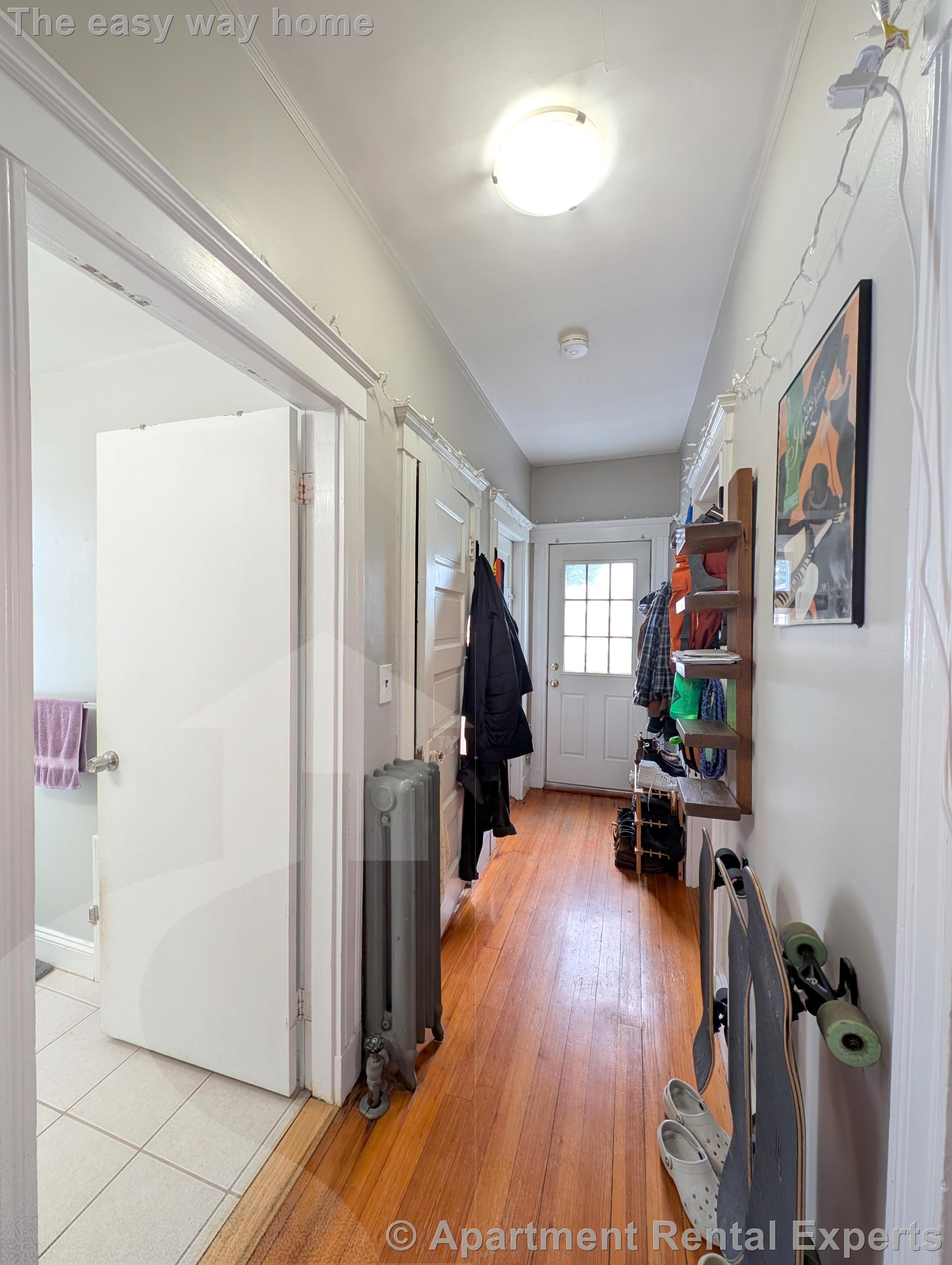 3 bed, 1 bath apartment for rent at 41 Belknap St Unit 3, Teele Square — photo 14 of 19
