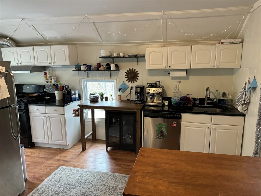 4 bed, 1 bath apartment for rent at 41 Bigelow Unit 3, Brighton — photo 5 of 13