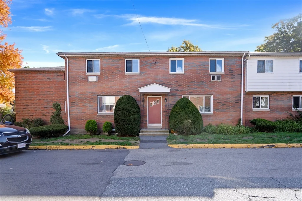 2 bed, 1 bath apartment for rent at 41 Bishop Dr Unit 41, Framingham — photo 22 of 25