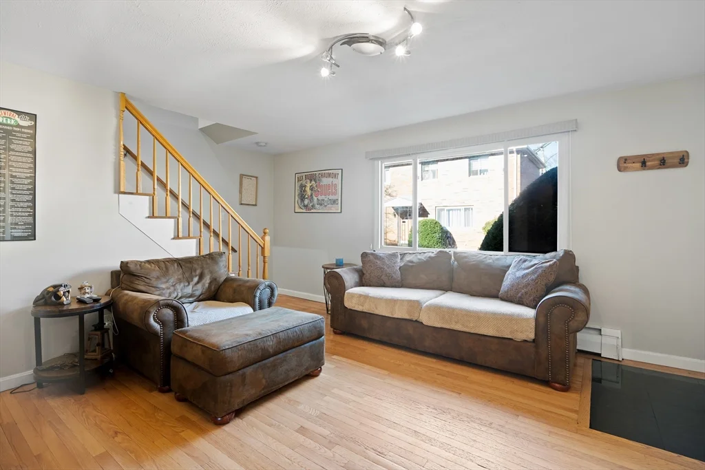 2 bed, 1 bath apartment for rent at 41 Bishop Dr Unit 41, Framingham — photo 2 of 25