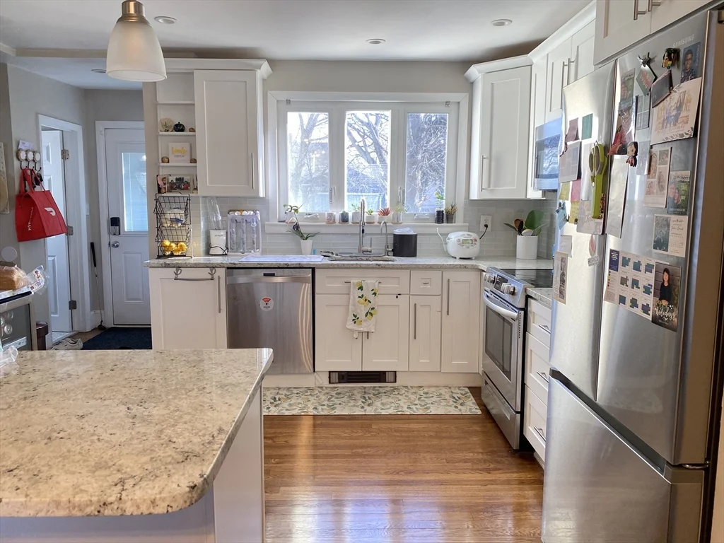 3 bed, 2 bath apartment for rent at 41 Blakeley St, Lynn — photo 8 of 17