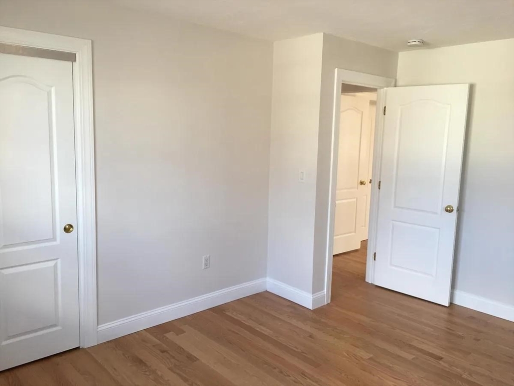 4 bed, 1 bath apartment for rent at 41 Blueberry Hill Rd Unit SF, Woburn — photo 13 of 31
