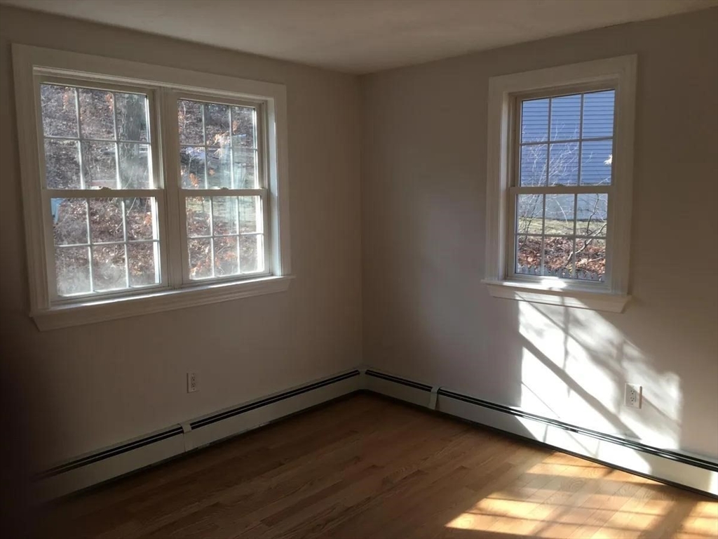 4 bed, 1 bath apartment for rent at 41 Blueberry Hill Rd Unit SF, Woburn — photo 20 of 31