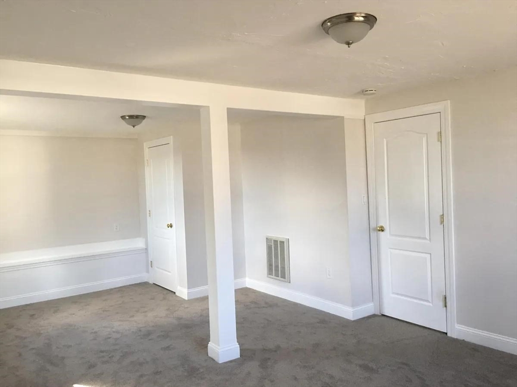 4 bed, 1 bath apartment for rent at 41 Blueberry Hill Rd Unit SF, Woburn — photo 16 of 31