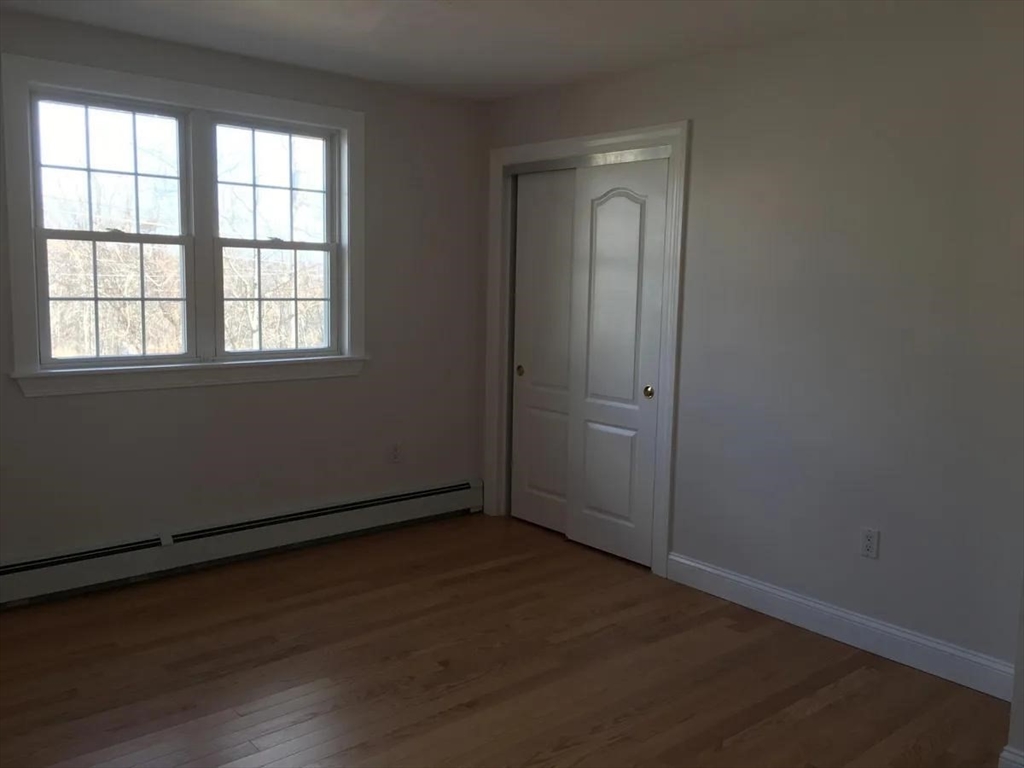4 bed, 1 bath apartment for rent at 41 Blueberry Hill Rd Unit SF, Woburn — photo 11 of 31