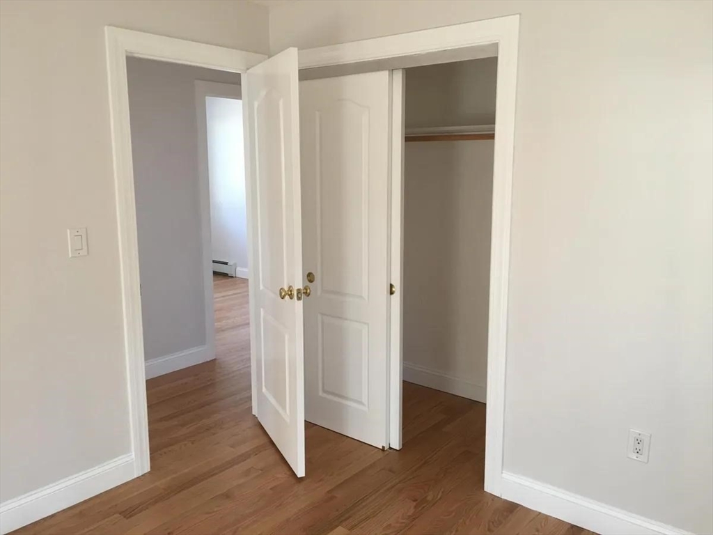 4 bed, 1 bath apartment for rent at 41 Blueberry Hill Rd Unit SF, Woburn — photo 24 of 31