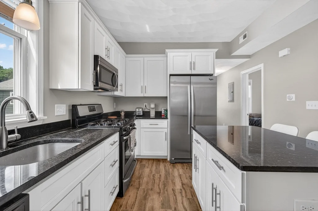 2 bed, 1 bath apartment for rent at 41 Boardman St Unit 2, East Boston — photo 2 of 18