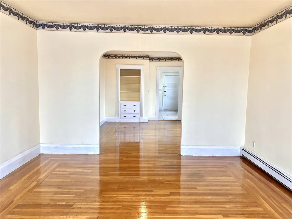 3 bed, 1 bath apartment for rent at 41 Brimblecom St Unit 3, Lynn — photo 4 of 16
