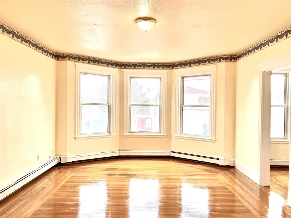 3 bed, 1 bath apartment for rent at 41 Brimblecom St Unit 3, Lynn — photo 3 of 16