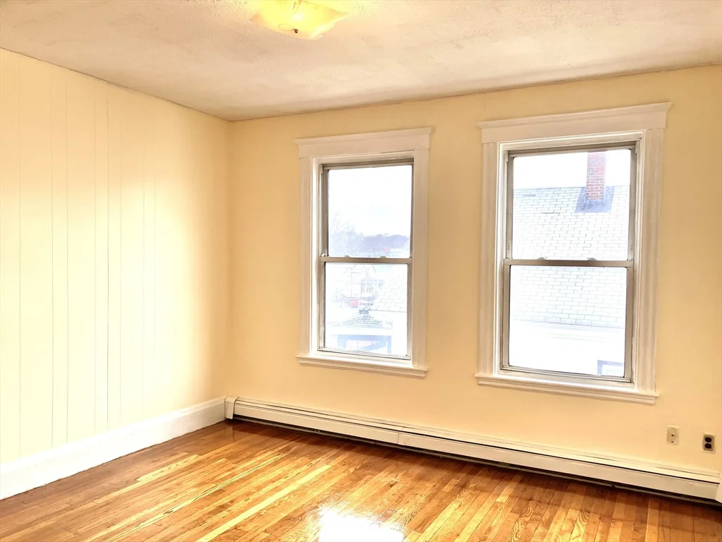 3 bed, 1 bath apartment for rent at 41 Brimblecom St Unit 3, Lynn — photo 14 of 16