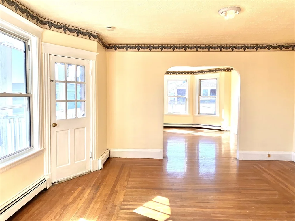 3 bed, 1 bath apartment for rent at 41 Brimblecom St Unit 3, Lynn — photo 6 of 16