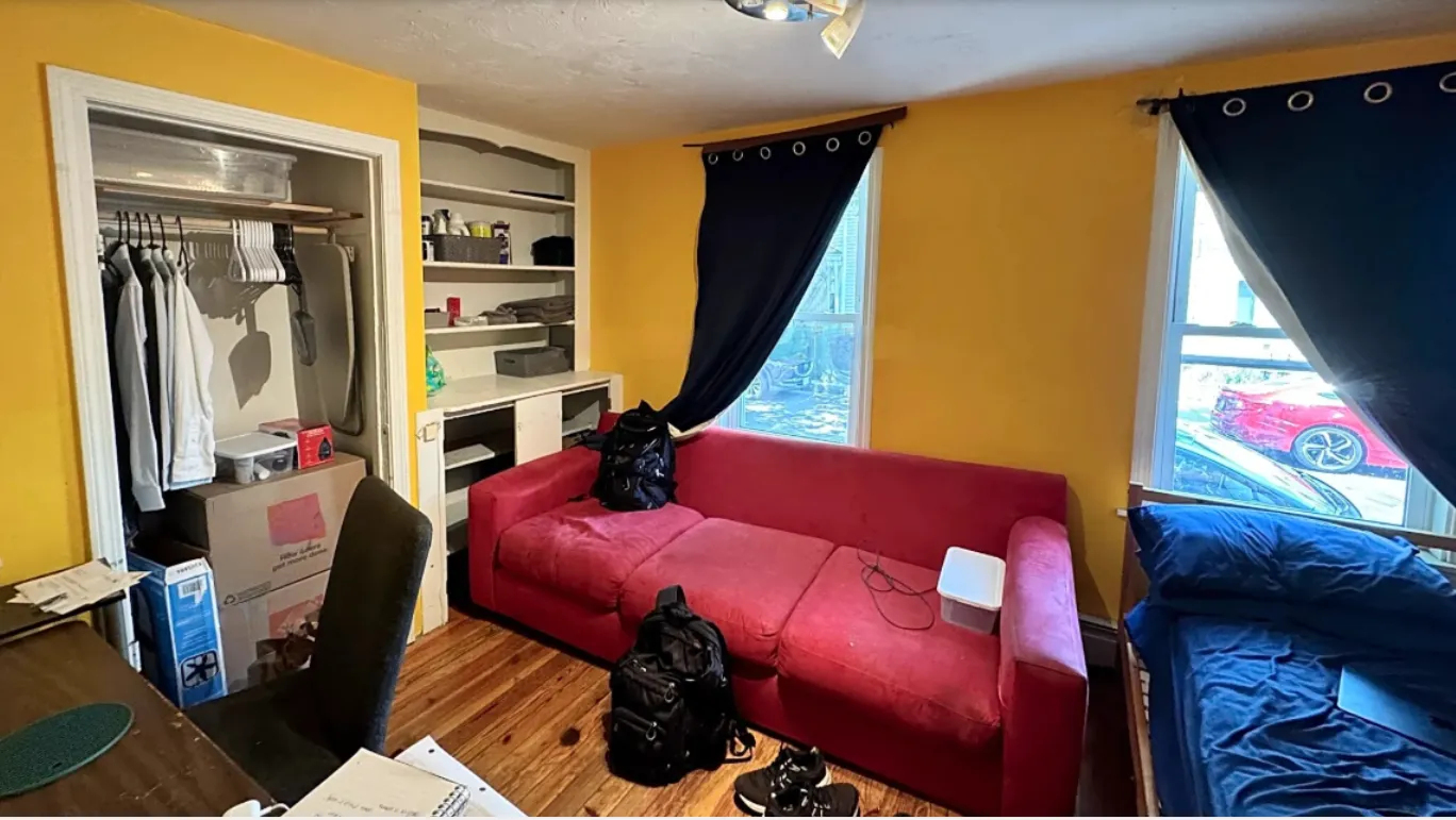 2 bed, 2 bath apartment for rent at 41 Bristol St Unit 1, Wellington-Harrington — photo 4 of 8