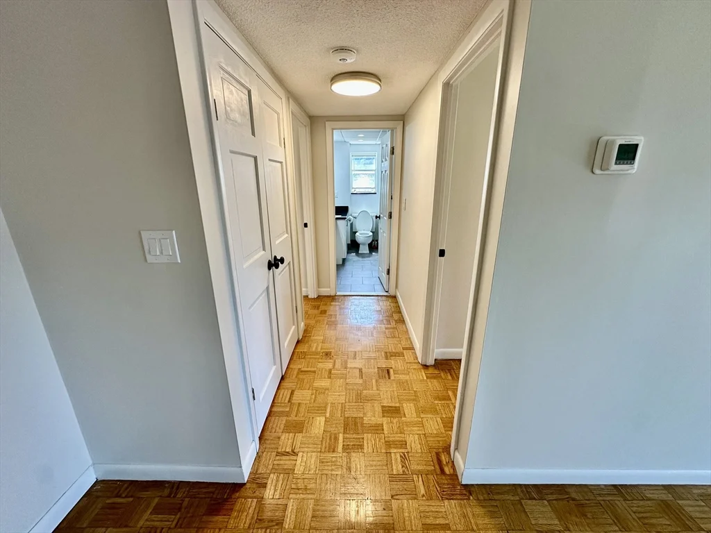 2 bed, 1 bath apartment for rent at 41 Broadlawn Park Unit 22A, West Roxbury — photo 7 of 22