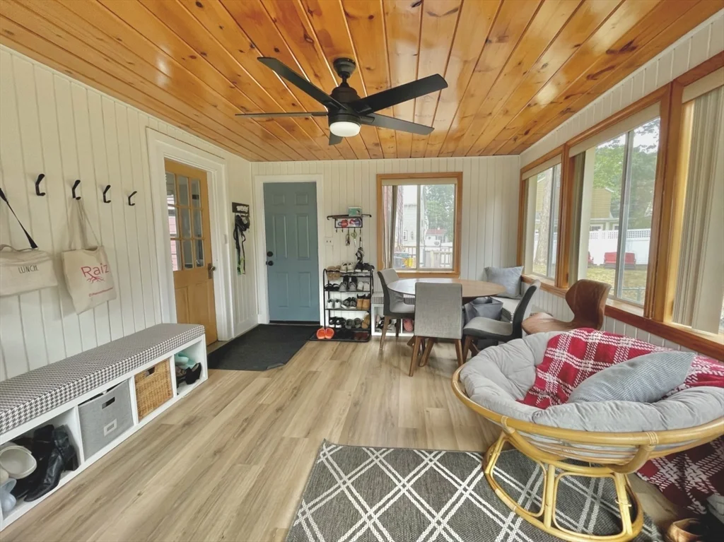 5 bed, 2 bath apartment for rent at 41 Burrwood Rd, West Roxbury — photo 4 of 19