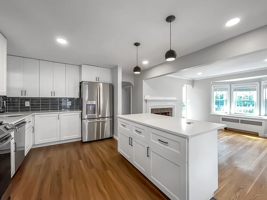 5 bed, 2 bath apartment for rent at 41 Burrwood Rd, West Roxbury — photo 2 of 19