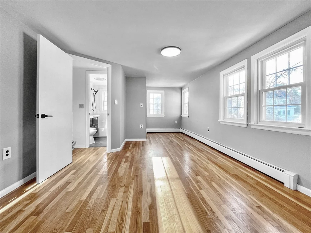 5 bed, 2 bath apartment for rent at 41 Burrwood Rd, West Roxbury — photo 6 of 19