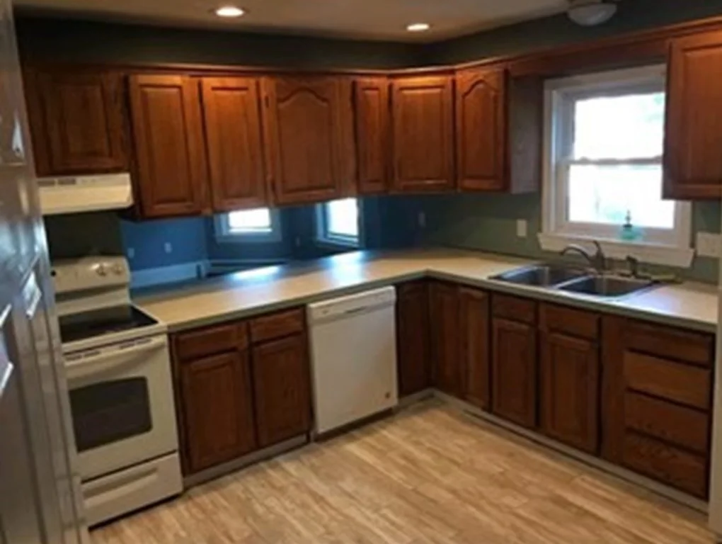 2 bed, 1 bath apartment for rent at 41 Central St Unit 2, Whitman — photo 2 of 7