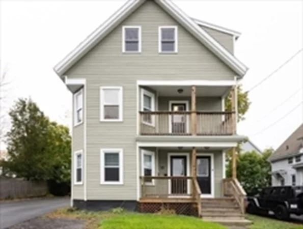 2 bed, 1 bath apartment for rent at 41 Central St Unit 2, Whitman