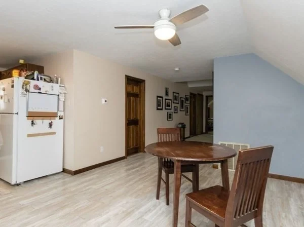 2 bed, 1 bath apartment for rent at 41 Central Unit 3, Whitman — photo 9 of 13