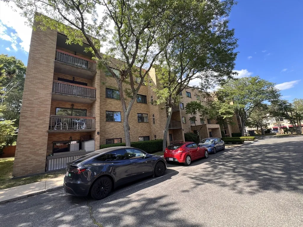 2 bed, 2 bath apartment for rent at 41 Centre St Unit 201, North Brookline