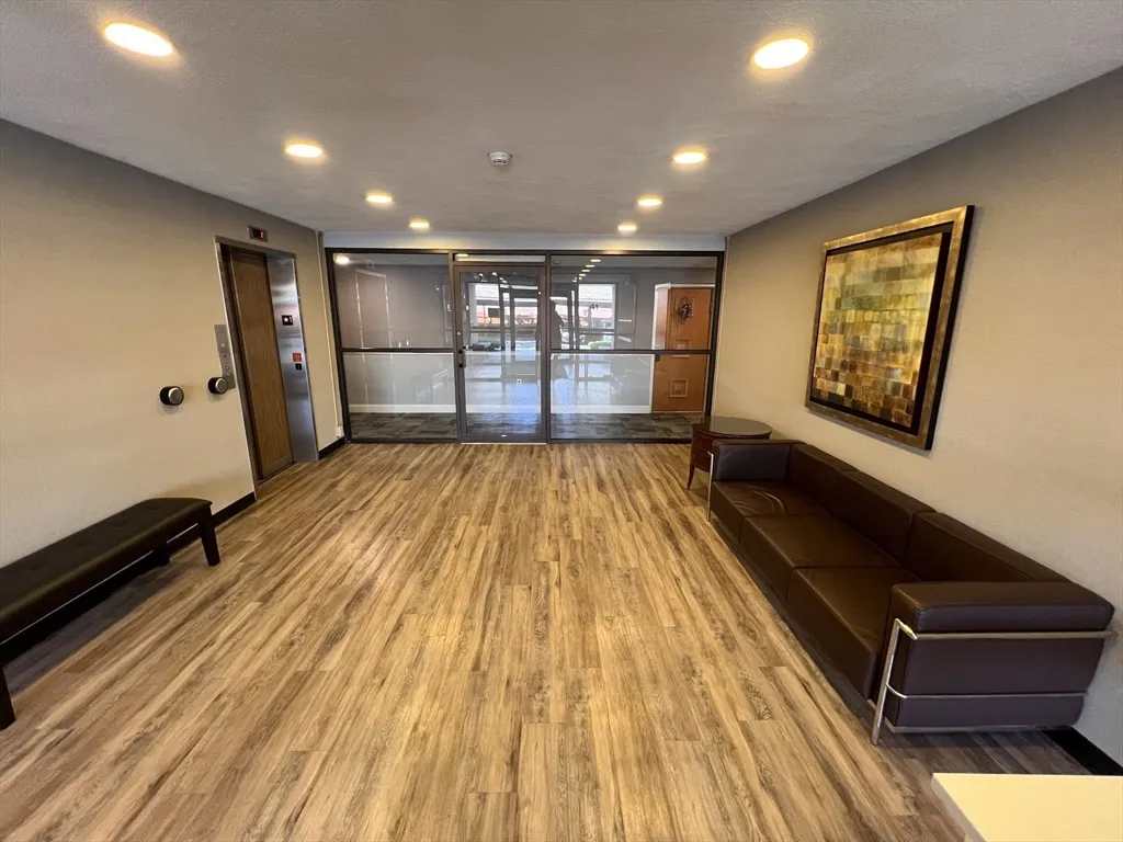 2 bed, 2 bath apartment for rent at 41 Centre St Unit 201, North Brookline — photo 4 of 23
