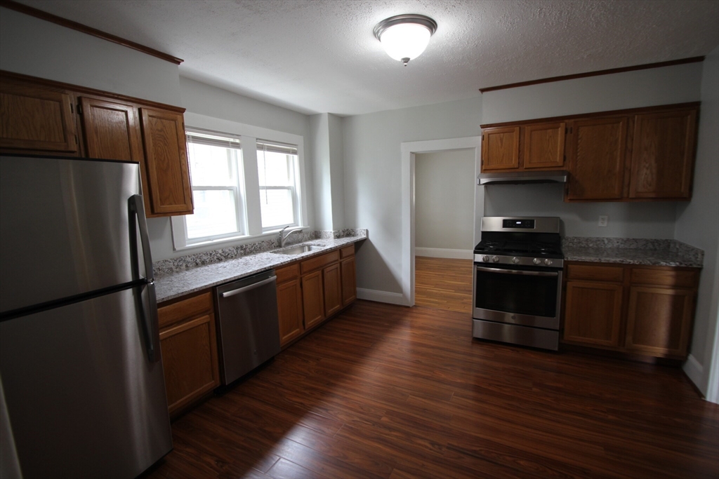 2 bed, 1 bath apartment for rent at 41 Chapman St Unit 41, Watertown — photo 2 of 12