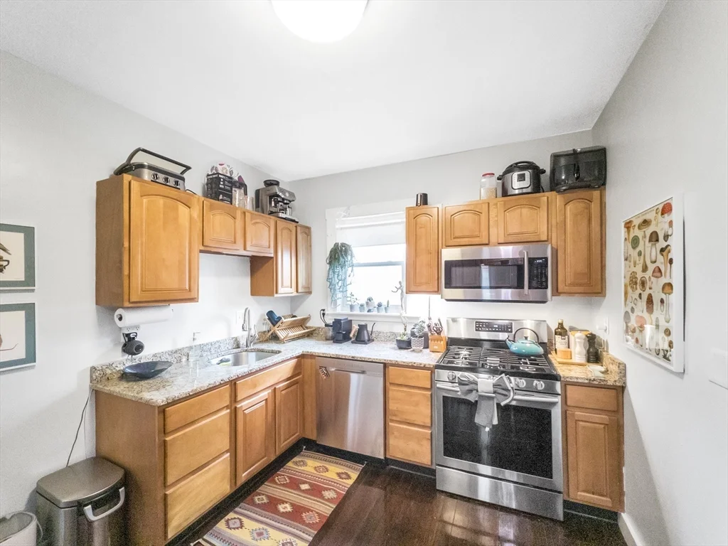 2 bed, 1 bath apartment for rent at 41 Child St Unit 3, Jamaica Plain — photo 2 of 28