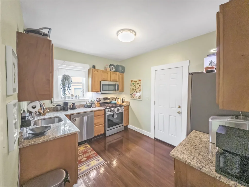 2 bed, 1 bath apartment for rent at 41 Child St Unit 3, Jamaica Plain — photo 3 of 28