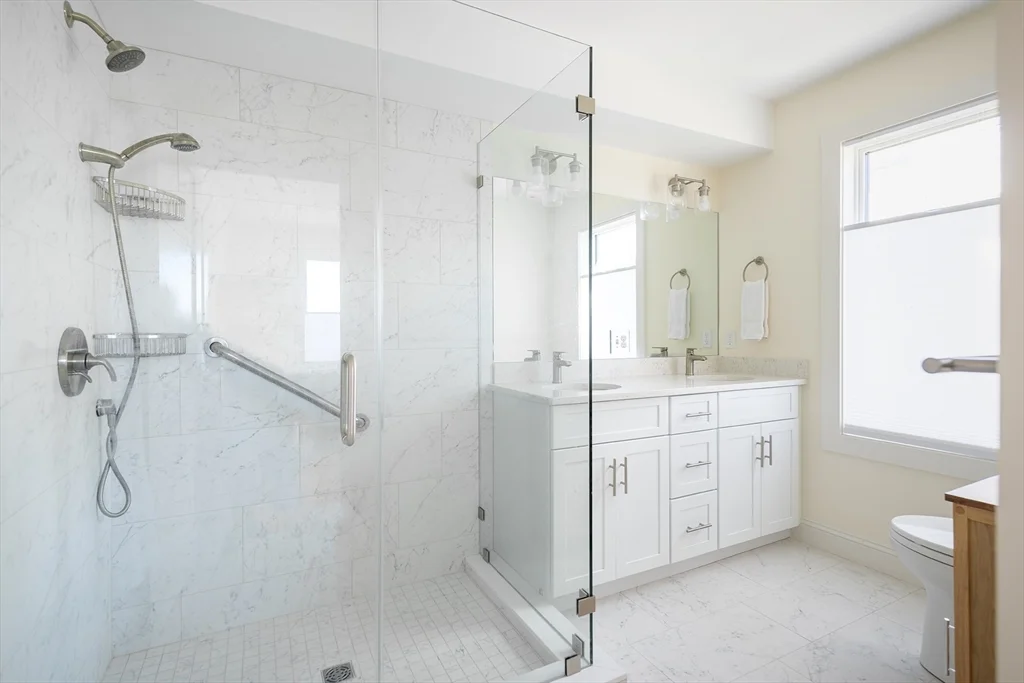 3 bed, 3 bath apartment for rent at 41 Cliff Rd Unit A, Gloucester — photo 15 of 22
