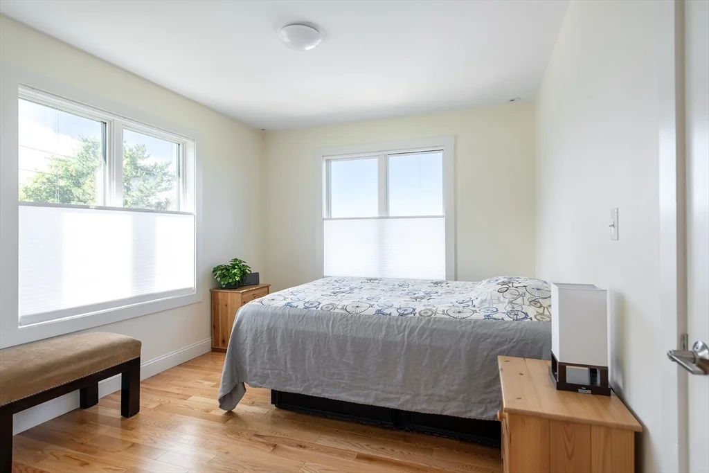 3 bed, 3 bath apartment for rent at 41 Cliff Rd Unit A, Gloucester — photo 14 of 22