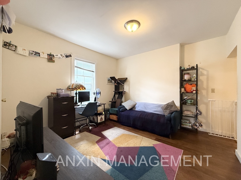 2 bed, 1 bath apartment for rent at 41 Clifton St Unit 41, North Cambridge — photo 2 of 10