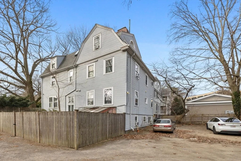 1 bed, 1 bath apartment for rent at 41 Concord Ave Unit 3B, Neighborhood Nine — photo 6 of 7