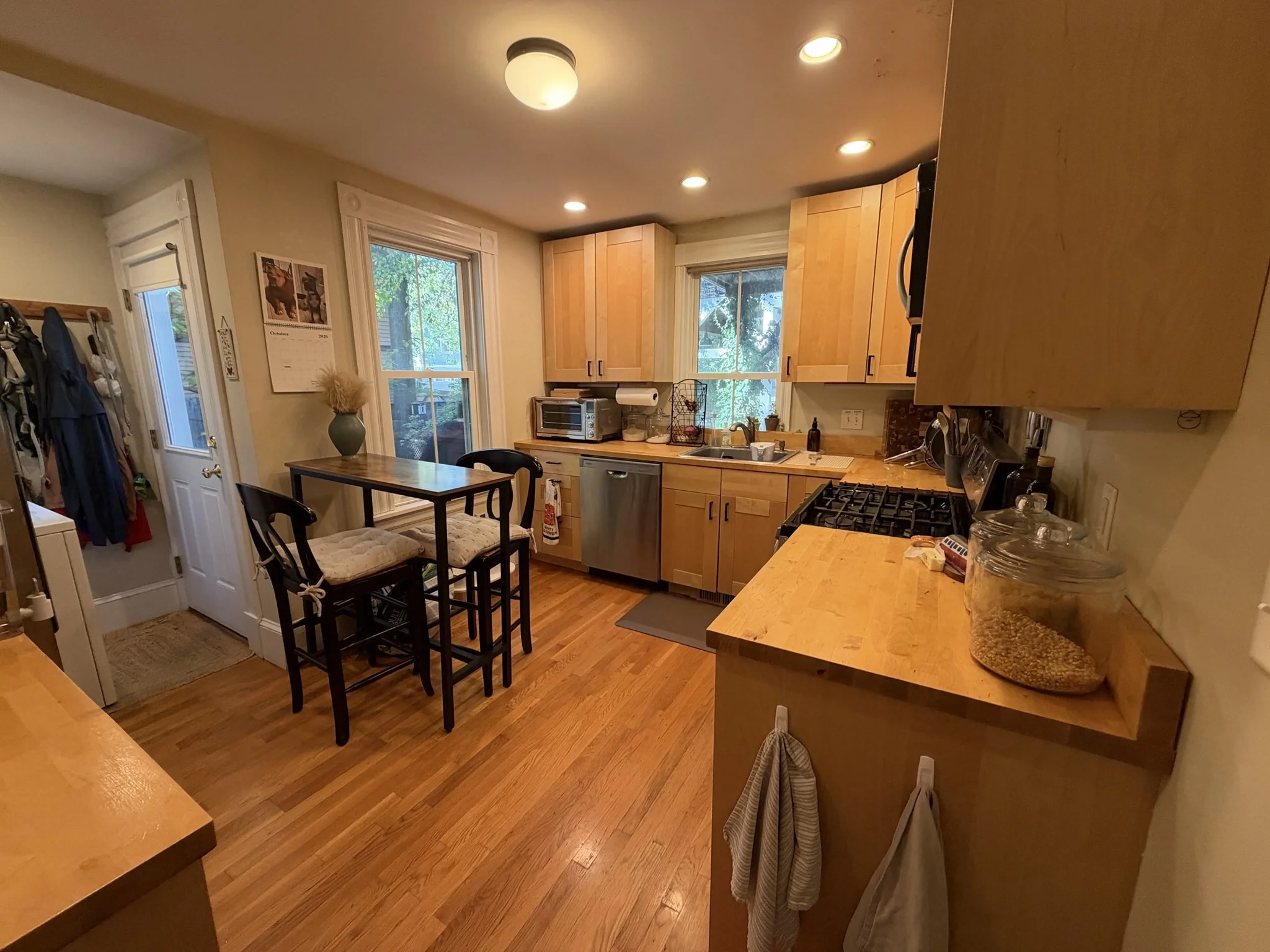 2 bed, 1 bath apartment for rent at 41 Creighton St Unit 0, North Cambridge