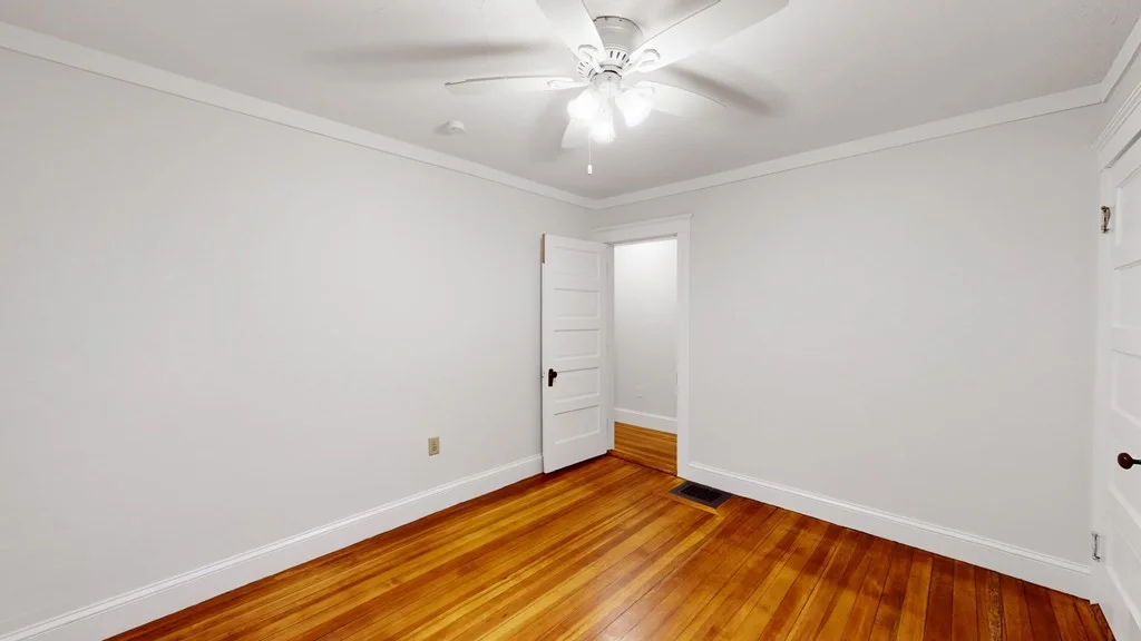 4 bed, 1 bath apartment for rent at 41 Crescent Ave Unit 1, South Braintree — photo 8 of 12