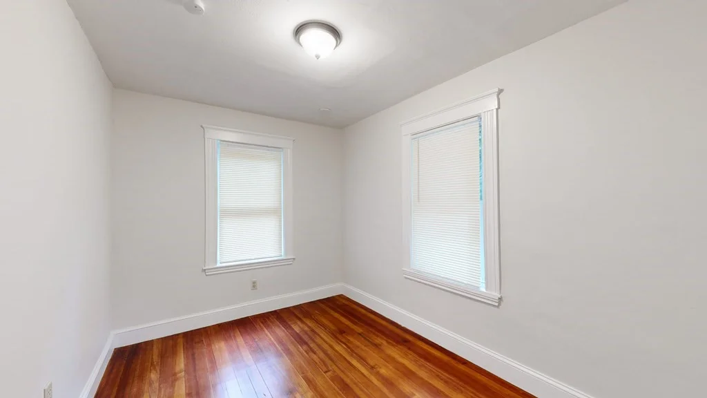 4 bed, 1 bath apartment for rent at 41 Crescent Ave Unit 1, South Braintree — photo 11 of 12