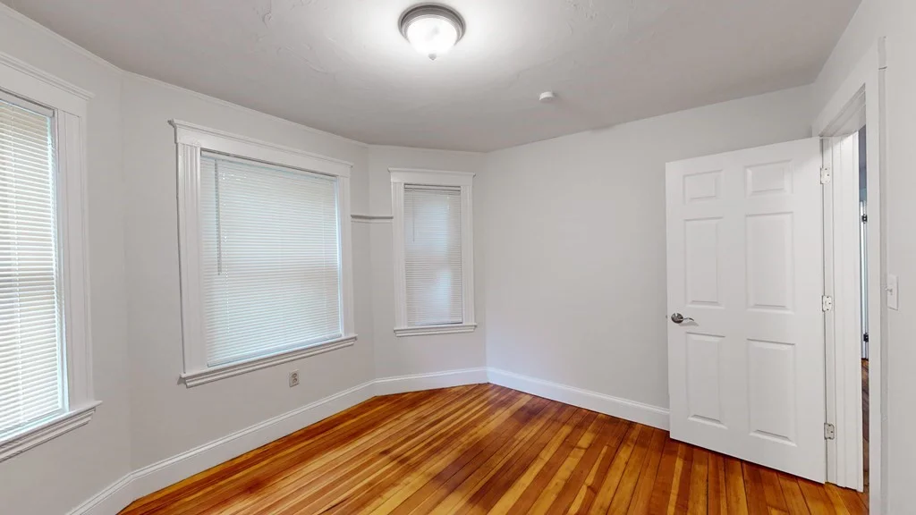 4 bed, 1 bath apartment for rent at 41 Crescent Ave Unit 1, South Braintree — photo 6 of 12