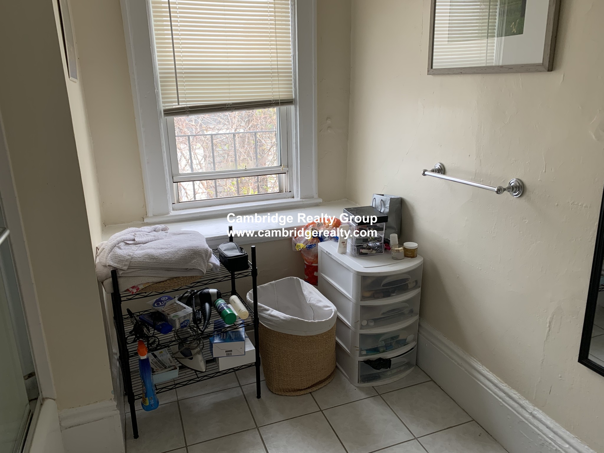 1 bed, 1 bath apartment for rent at 41 Crescent St Unit 3, Medford Street / The Neck — photo 16 of 17