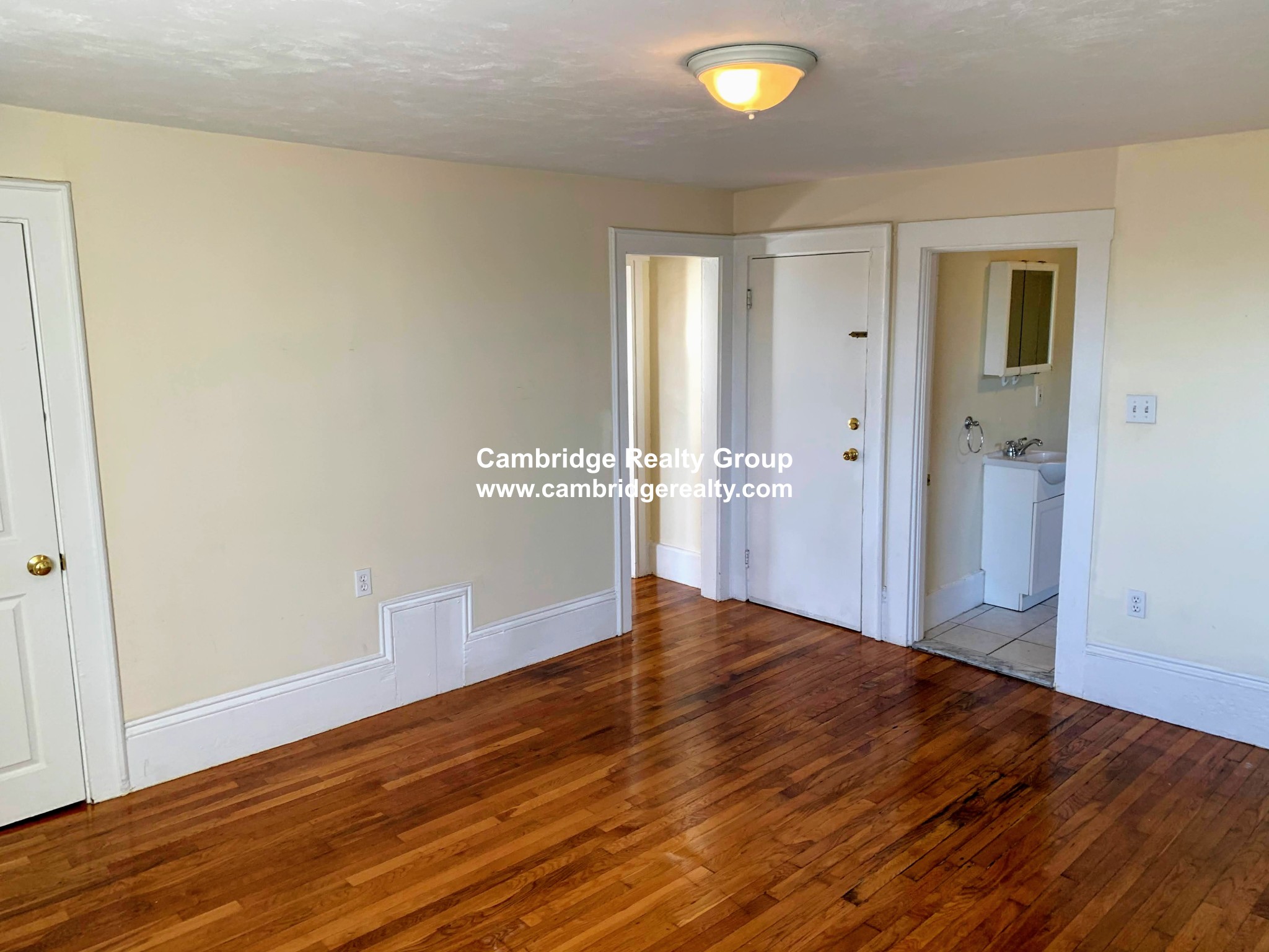 1 bed, 1 bath apartment for rent at 41 Crescent St Unit 3, Medford Street / The Neck — photo 5 of 17