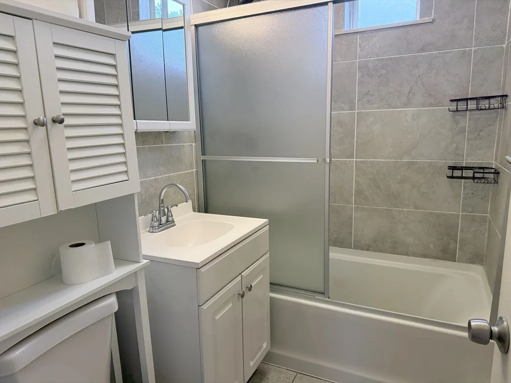 2 bed, 1 bath apartment for rent at 41 Daniels St Unit 41, Medford — photo 9 of 12