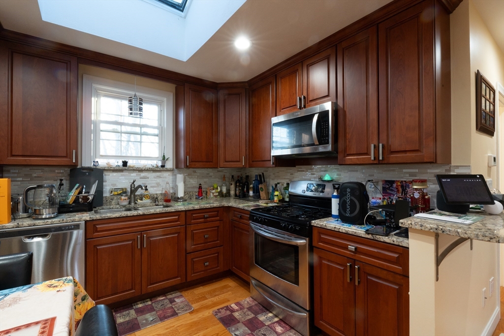 2 bed, 1 bath apartment for rent at 41 Davis Ave Unit 4, Norwood — photo 6 of 11