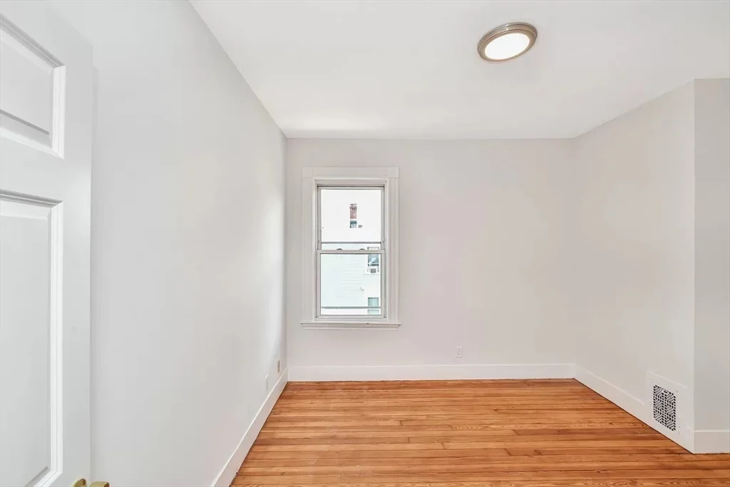 4 bed, 2 bath apartment for rent at 41 Dix St Unit 2, Dorchester — photo 14 of 19