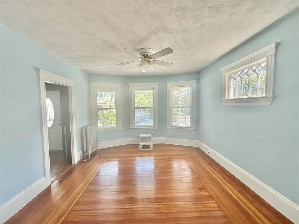 2 bed, 1 bath apartment for rent at 41 Dunbar Ave Unit 1, Glenwood — photo 23 of 42