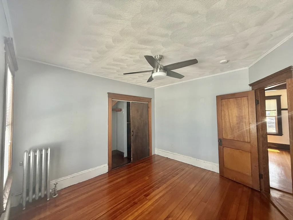 2 bed, 1 bath apartment for rent at 41 Dunbar Ave Unit 1, Glenwood — photo 38 of 42