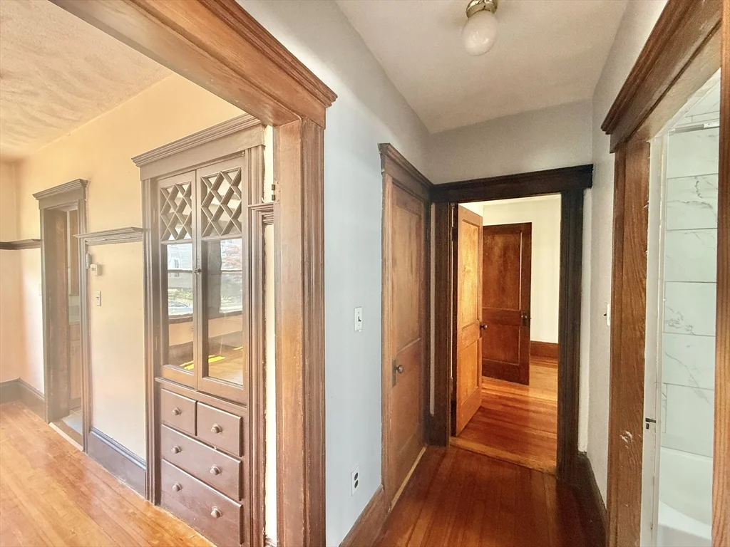 2 bed, 1 bath apartment for rent at 41 Dunbar Ave Unit 1, Glenwood — photo 36 of 42